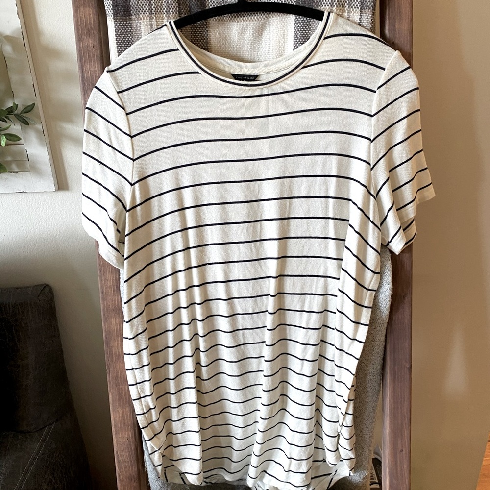 Ann Taylor stretch tee